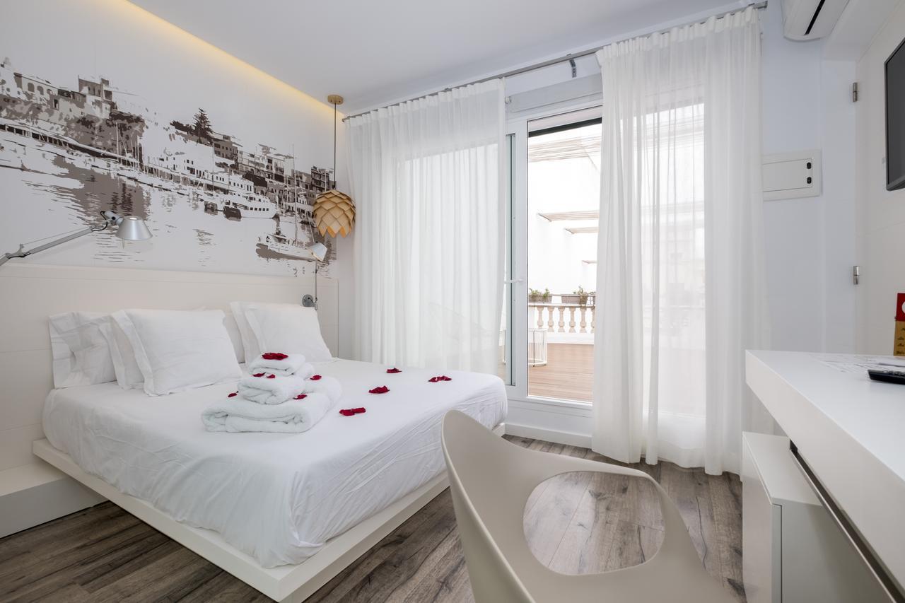 Hotel Abril 37 Ciutadella  Exteriör bild